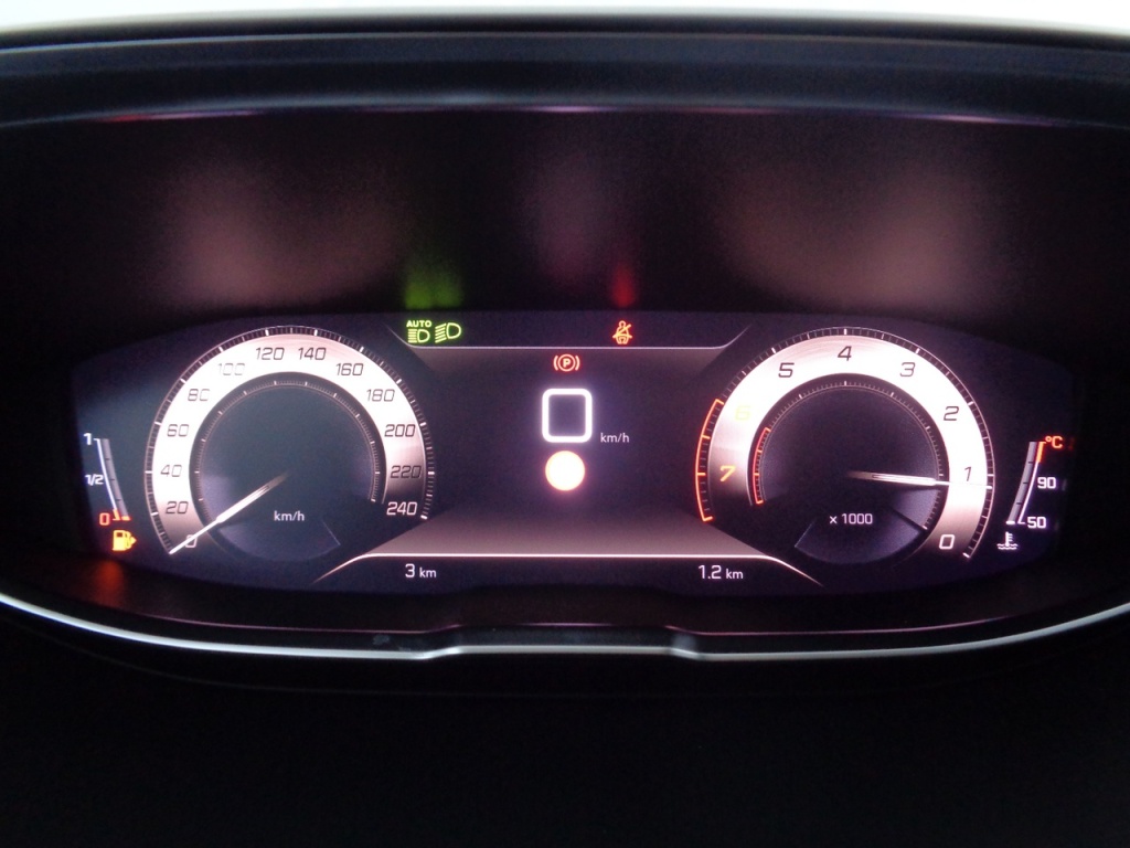 PEUGEOT 5008 1.2 PURETECH 130CH GT - ref: 2-680112 - Photo 17