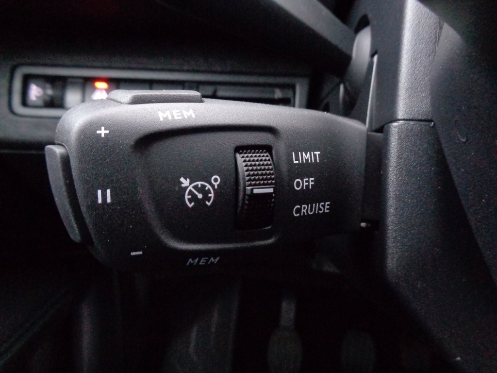 PEUGEOT 3008 1.2 PURETECH 130CH ALLURE PACK - ref: 2-680134 - Photo 8