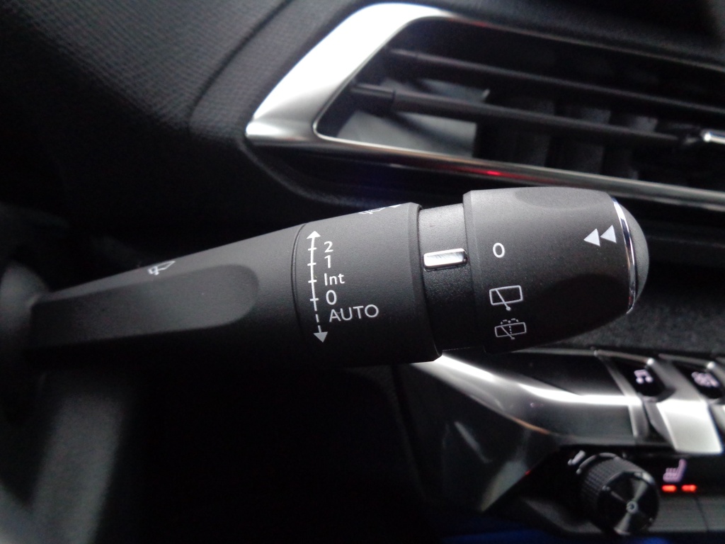 PEUGEOT 3008 1.2 PURETECH 130CH ALLURE PACK - ref: 2-680155 - Photo 15