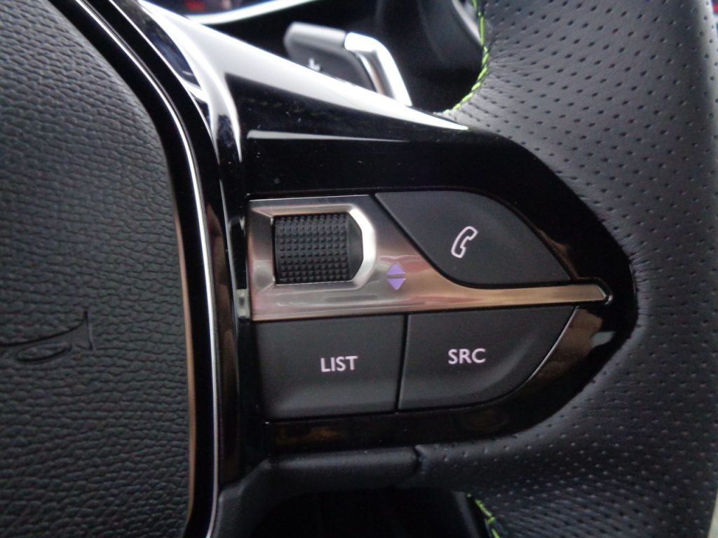PEUGEOT 2008 1.2 PURETECH 130CH S&S EAT8 GT - ref: 2-684584 - Photo 13