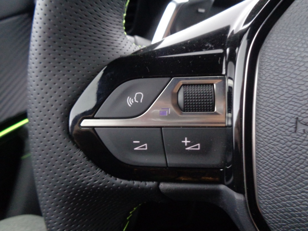 PEUGEOT 2008 1.2 PURETECH 130CH S&S EAT8 GT - ref: 2-684585 - Photo 11