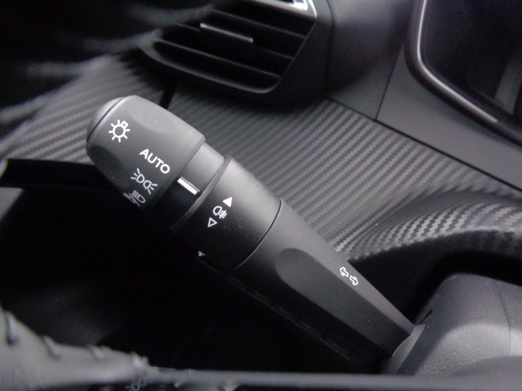PEUGEOT 2008 1.2 PURETECH 100CH S&S ALLURE NM - ref: 2-687516 - Photo 9