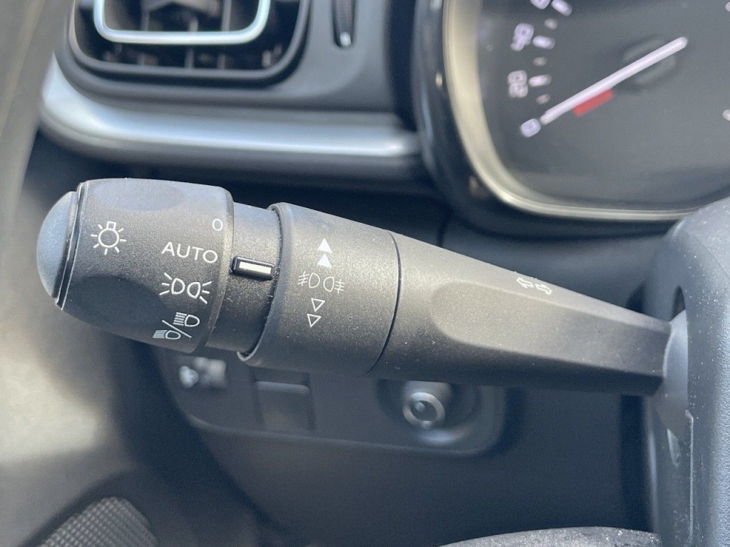 CITROEN C3 1.2 PURETECH 110CH EAT6 SHINE - ref: 2-732395 - Photo 11
