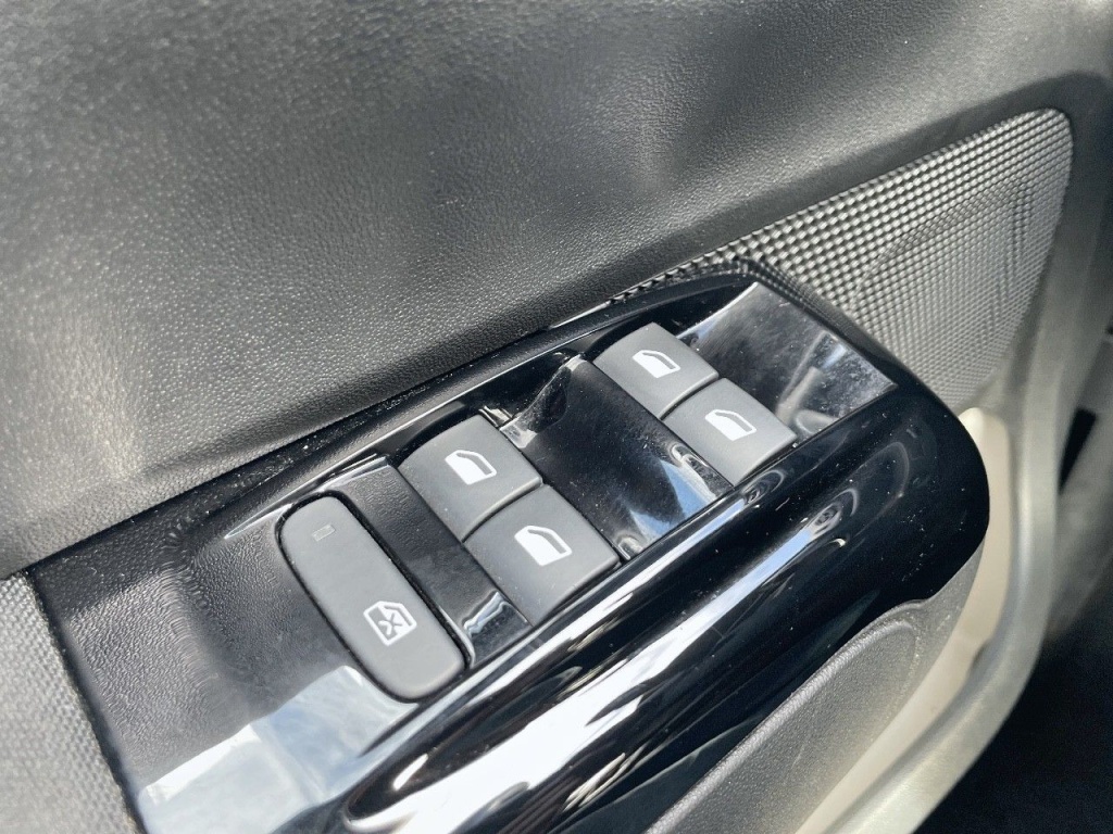 CITROEN C3 1.2 PURETECH 110CH EAT6 SHINE - ref: 2-732395 - Photo 17