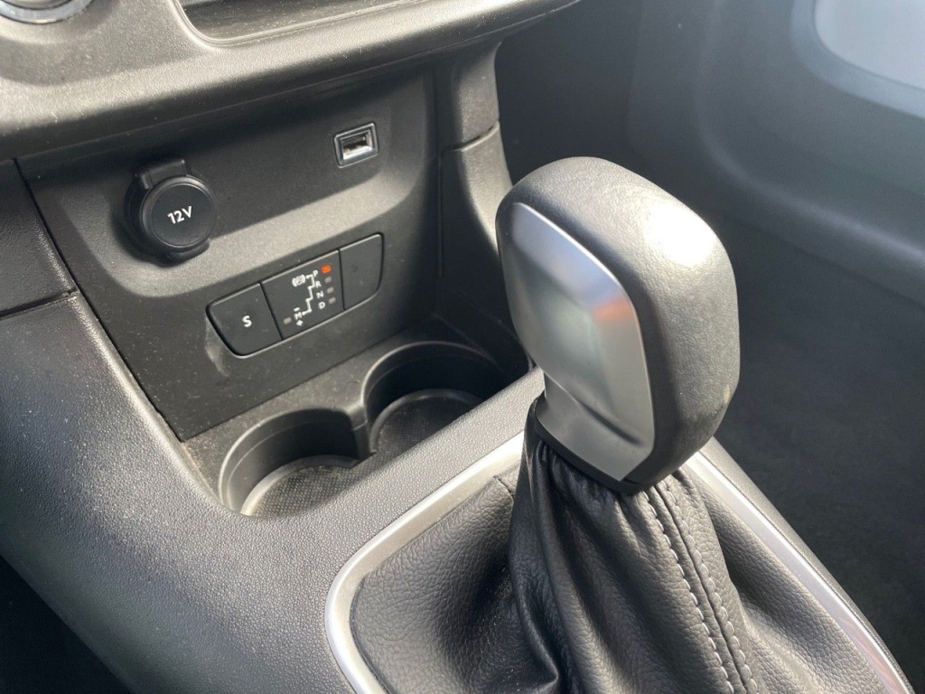 CITROEN C3 1.2 PURETECH 110CH EAT6 SHINE - ref: 2-732395 - Photo 6