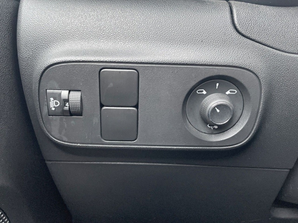 CITROEN C3 1.2 PURETECH 110CH EAT6 SHINE - ref: 2-734471 - Photo 16
