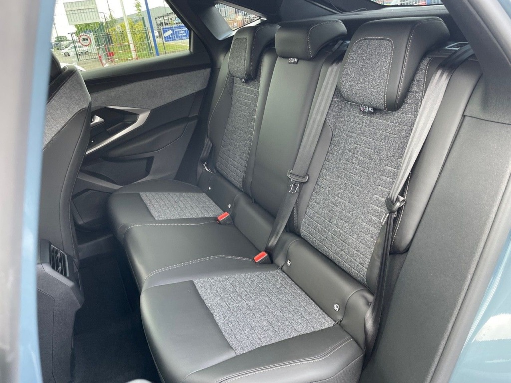 PEUGEOT 3008 HYBRID 136CH E-DCS6 ALLURE - ref: 2-755444 - Photo 8