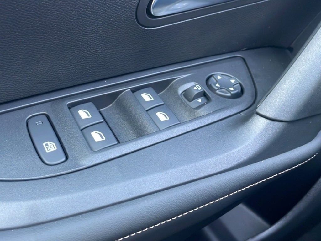 PEUGEOT 2008 HYBRID 136CH E-DCS6 ALLURE - ref: 2-764934 - Photo 18
