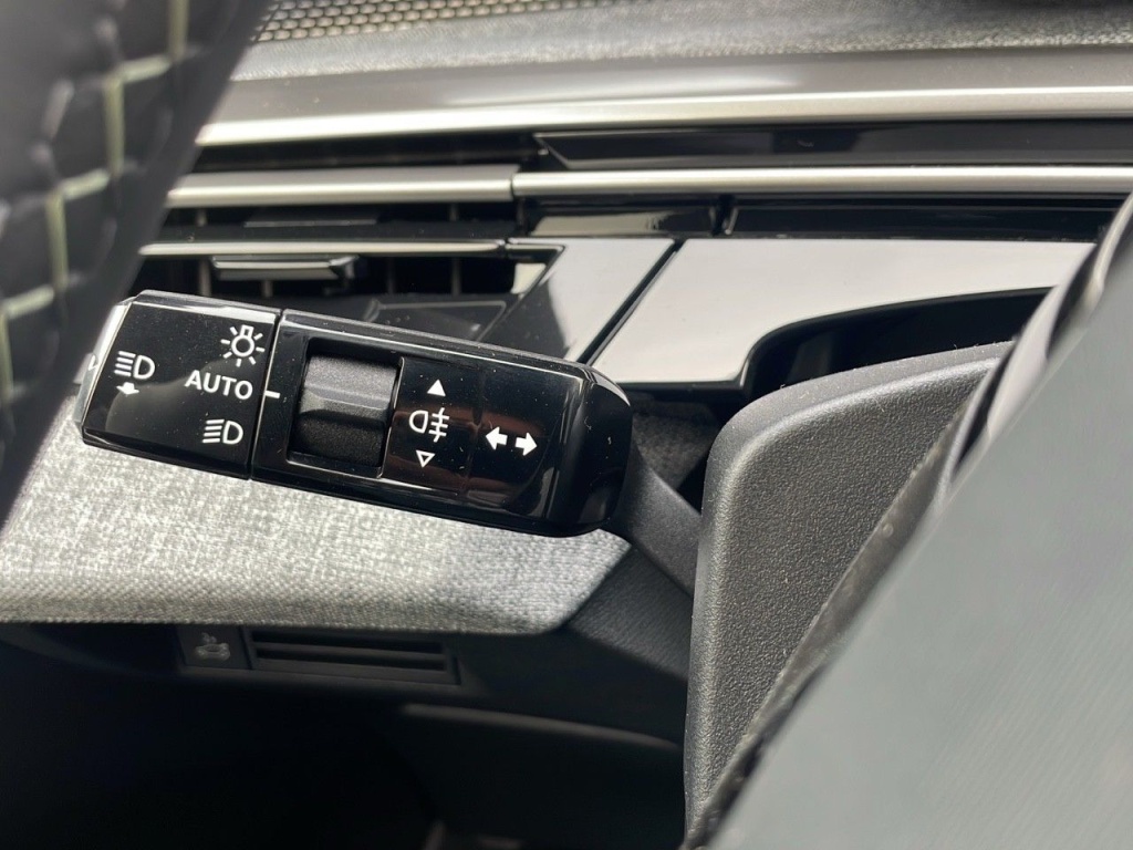 PEUGEOT 5008 HYBRID 136CH E-DCS6 GT - ref: 2-764949 - Photo 13