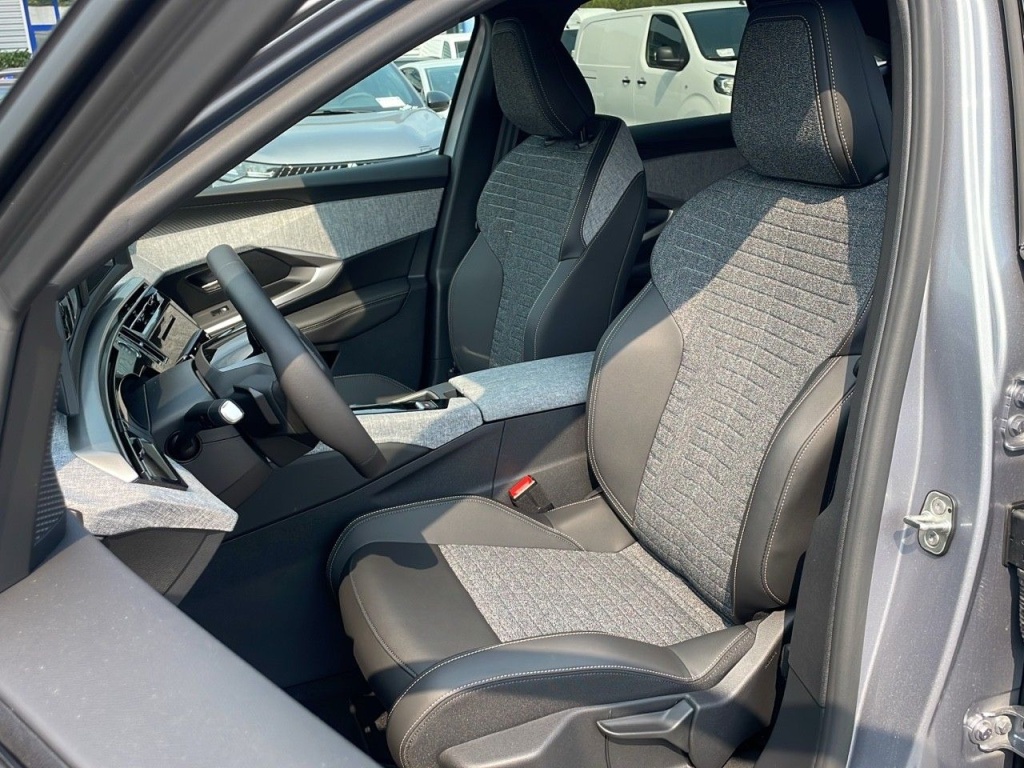 PEUGEOT 3008 HYBRID 136CH E-DCS6 ALLURE - ref: 2-764999 - Photo 7