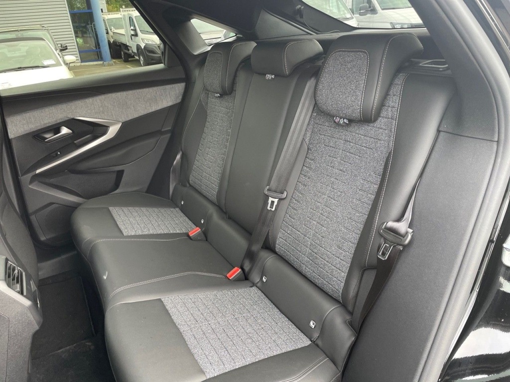 PEUGEOT 3008 HYBRID 136CH E-DCS6 ALLURE - ref: 2-765132 - Photo 8