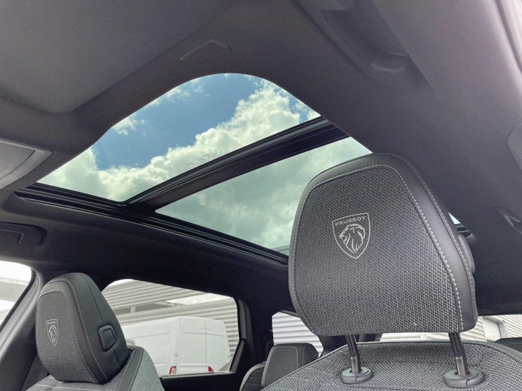 PEUGEOT 5008 1.2 HYBRID 145CH E-DCS6 GT - ref: 2-766221 - Photo 10