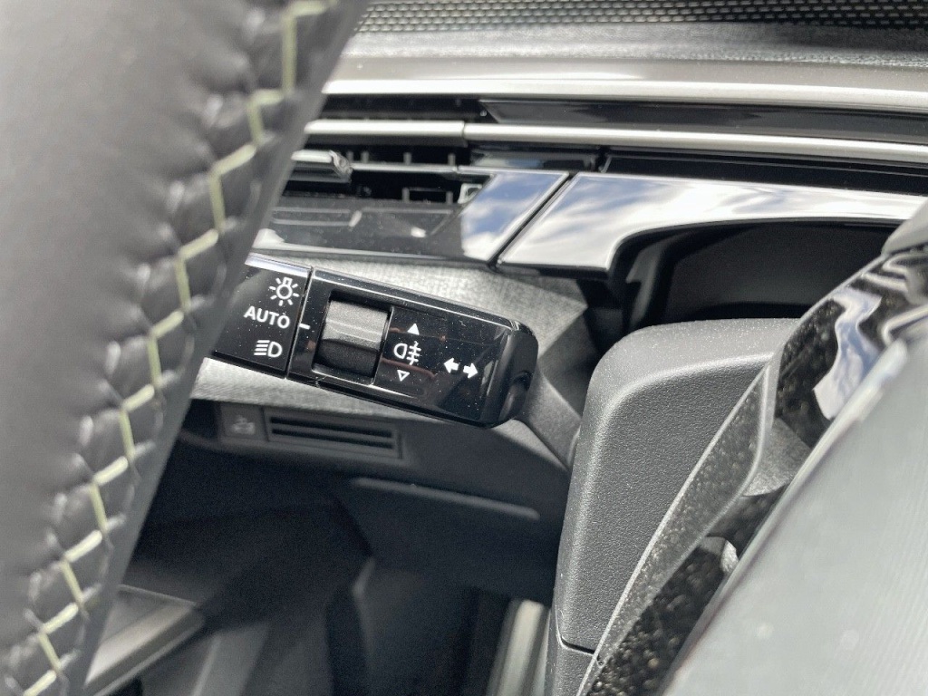 PEUGEOT 5008 1.2 HYBRID 145CH E-DCS6 GT - ref: 2-766221 - Photo 15