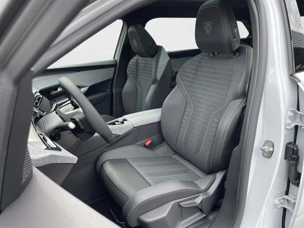 PEUGEOT 5008 1.2 HYBRID 145CH E-DCS6 GT - ref: 2-766221 - Photo 7