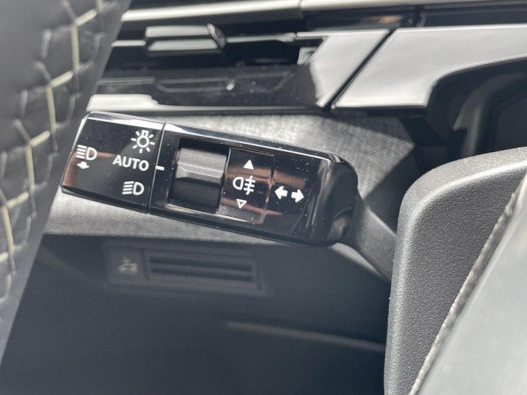 PEUGEOT 5008 1.2 HYBRID 145CH E-DCS6 GT - ref: 2-766276 - Photo 13