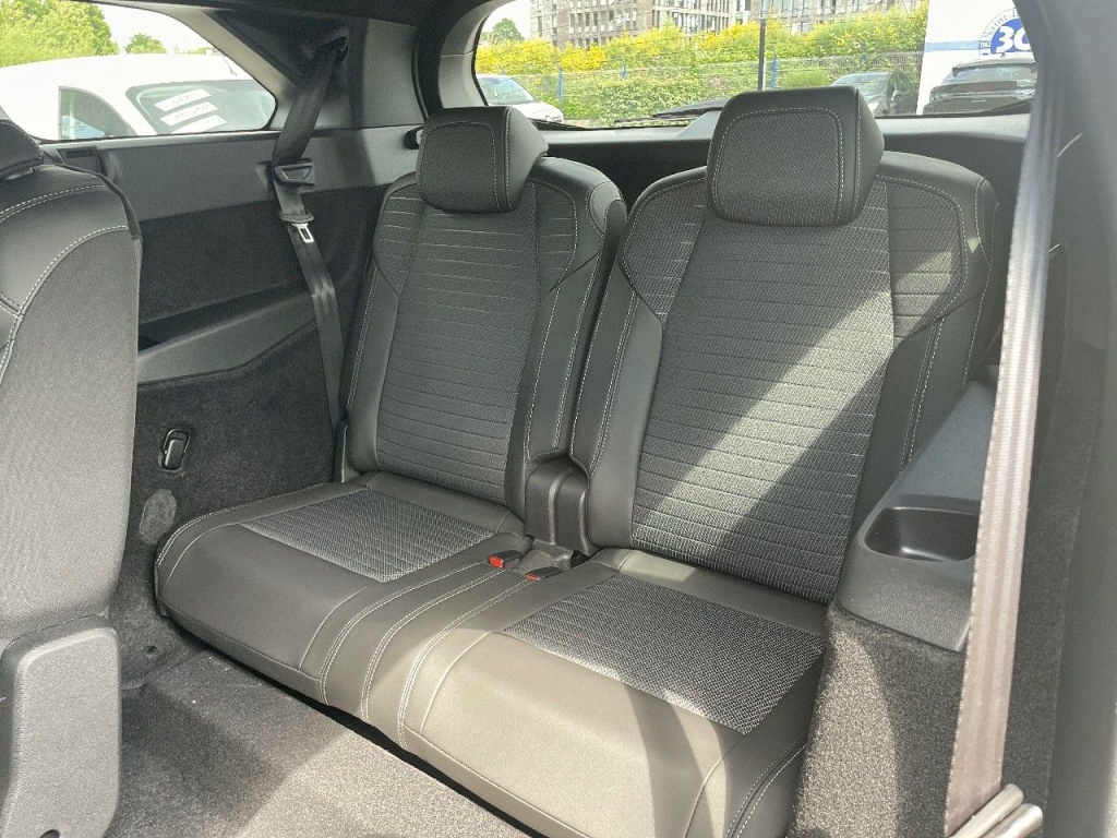 PEUGEOT 5008 1.2 HYBRID 145CH E-DCS6 GT - ref: 2-766276 - Photo 9