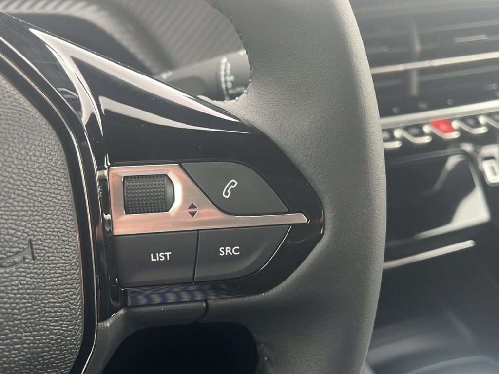 PEUGEOT 2008 1.2 PURETECH 100CH S&S ALLURE - ref: 2-768686 - Photo 11