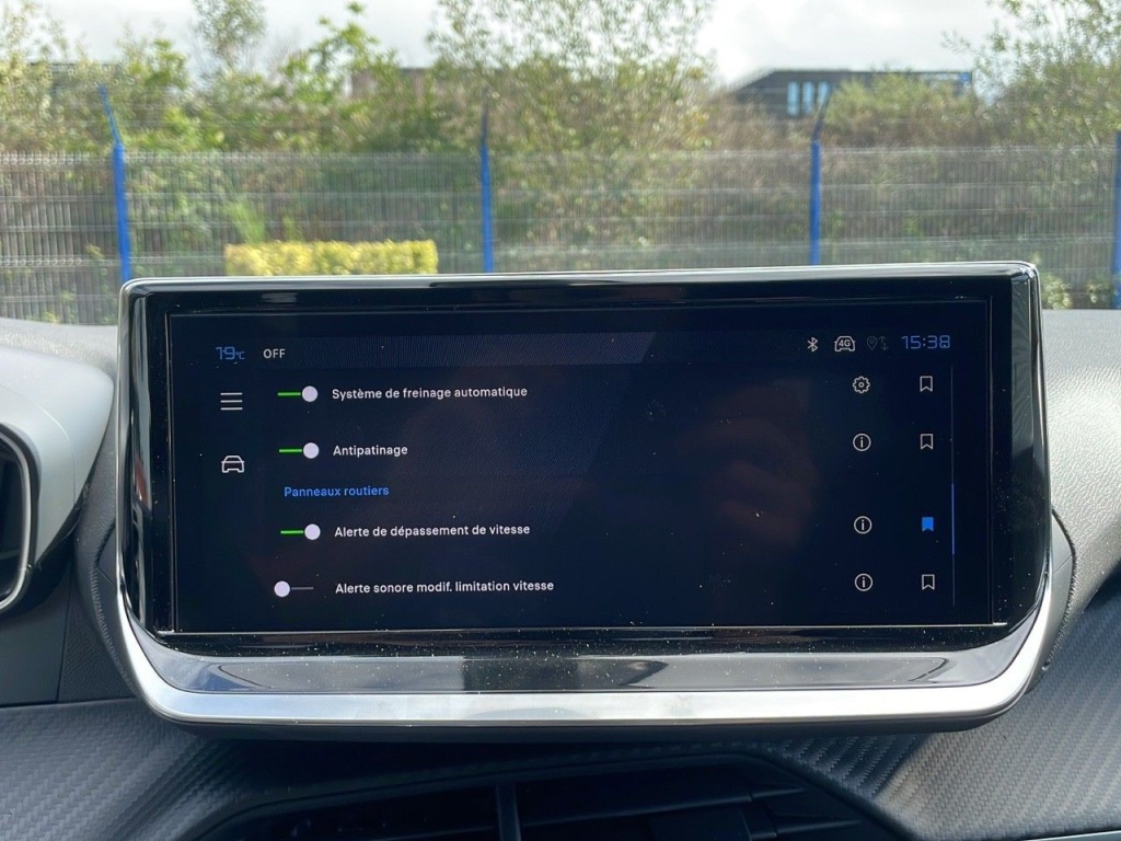 PEUGEOT 2008 1.2 PURETECH 100CH S&S ALLURE - ref: 2-768688 - Photo 20