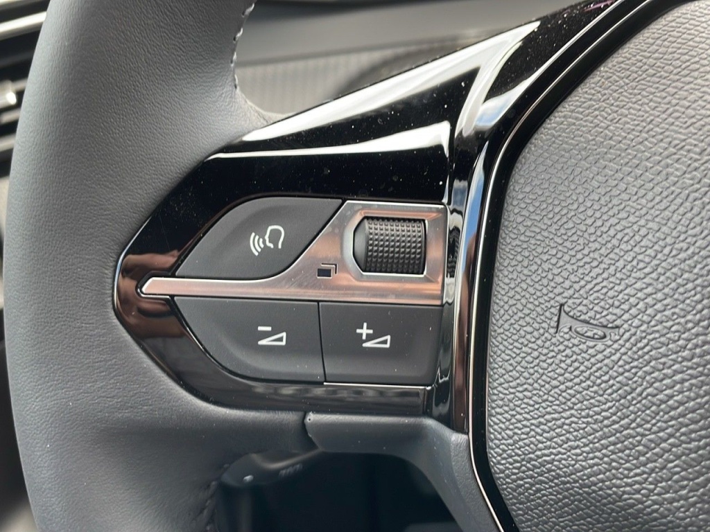 PEUGEOT 2008 1.2 PURETECH 100CH S&S ALLURE - ref: 2-768803 - Photo 14