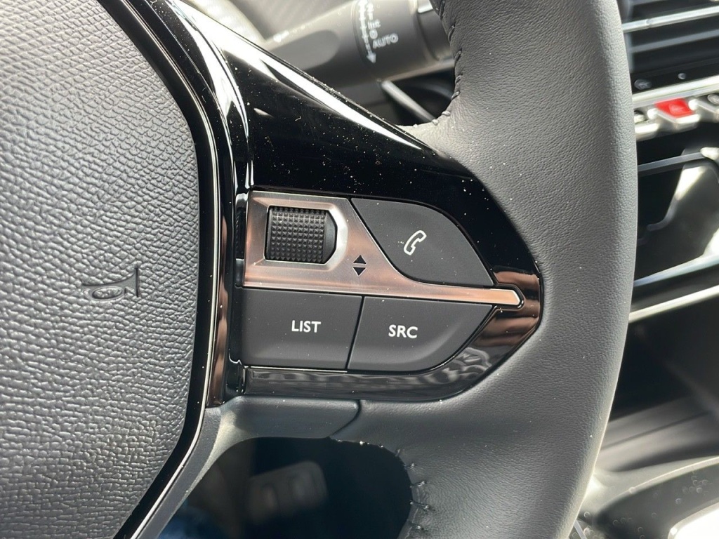 PEUGEOT 2008 1.2 PURETECH 100CH S&S ALLURE - ref: 2-768803 - Photo 15