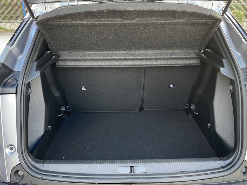 PEUGEOT 2008 1.2 PURETECH 100CH S&S ALLURE - ref: 2-768807 - Photo 2