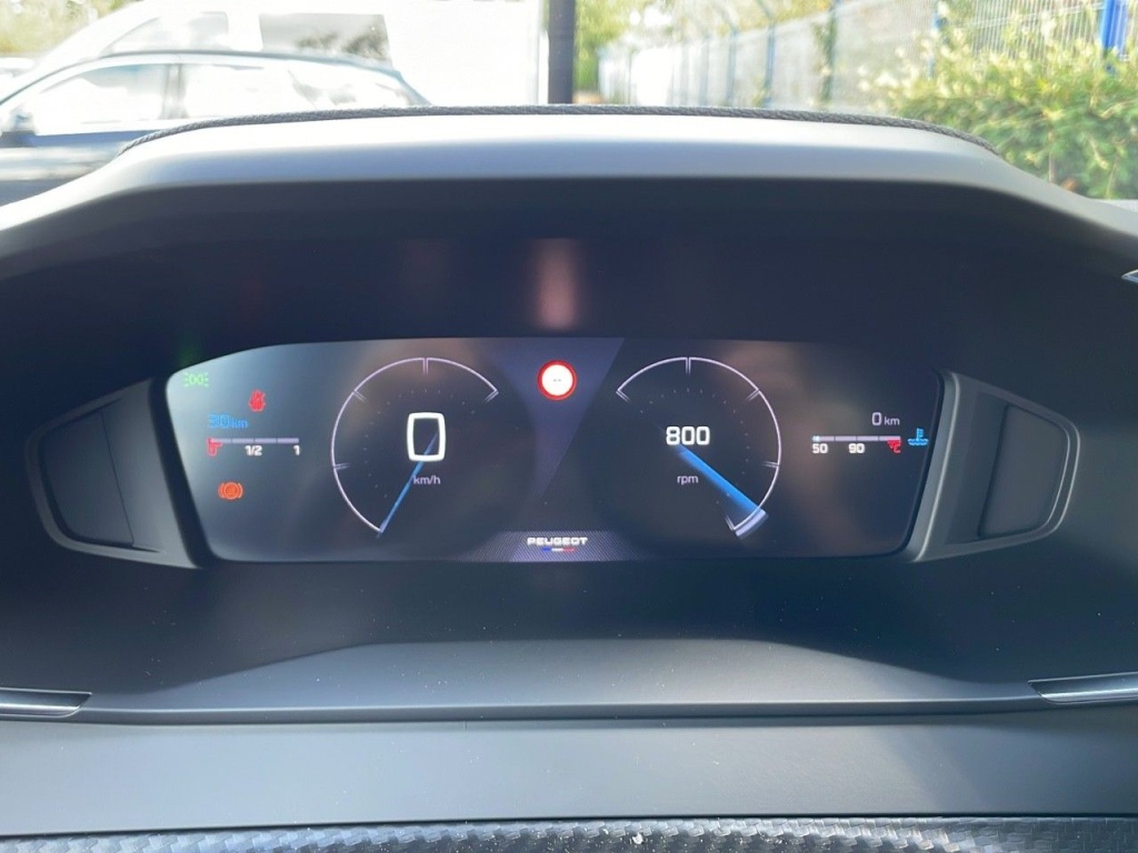 PEUGEOT 2008 1.2 PURETECH 100CH S&S ALLURE - ref: 2-768807 - Photo 9