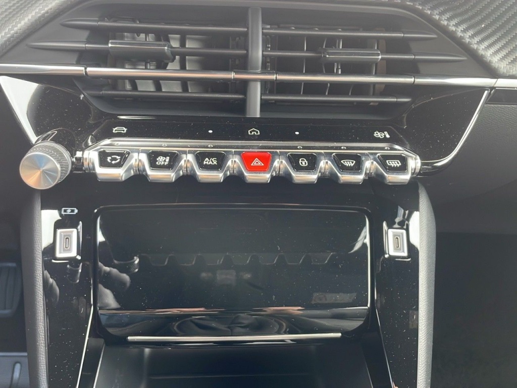 PEUGEOT 2008 1.2 PURETECH 100CH S&S ALLURE - ref: 2-768932 - Photo 17