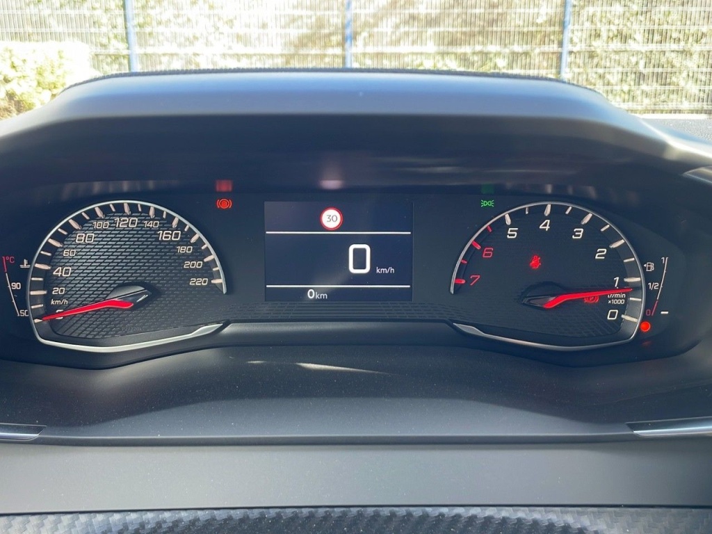 PEUGEOT 2008 1.2 PURETECH 100CH S&S STYLE - ref: 2-769067 - Photo 9