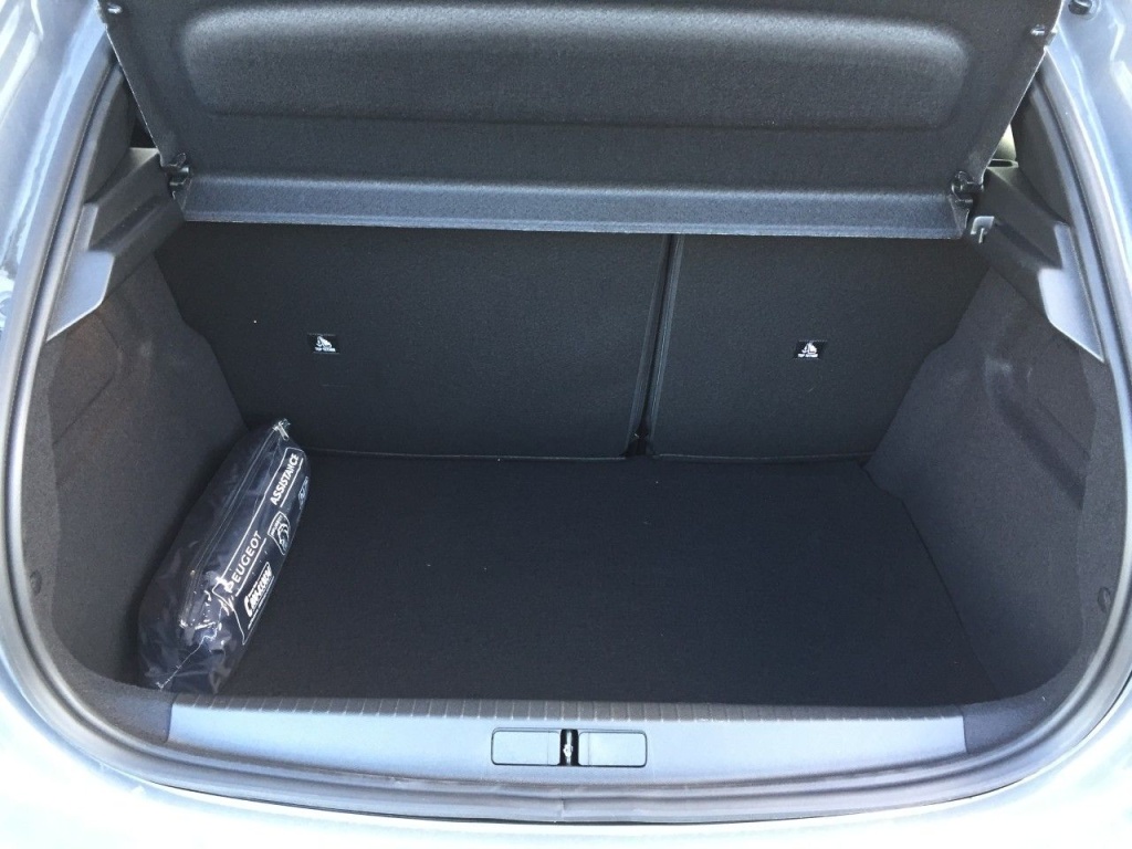 PEUGEOT 208 1.2 HYBRID 100CH E-DCS6 ALLURE - ref: 2-769069 - Photo 19