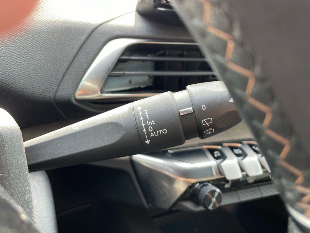 PEUGEOT 3008 1.2 PURETECH 130CH GT - ref: 2-771519 - Photo 14