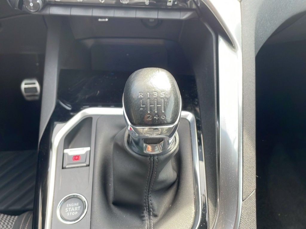 PEUGEOT 3008 1.2 PURETECH 130CH GT - ref: 2-771519 - Photo 6