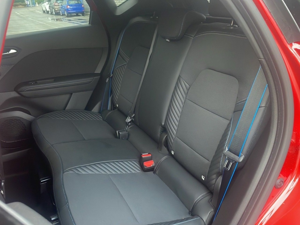 RENAULT Captur E-TECH F.HYBRID 145CH ESPRIT ALPINE - ref: 2-775306 - Photo 8