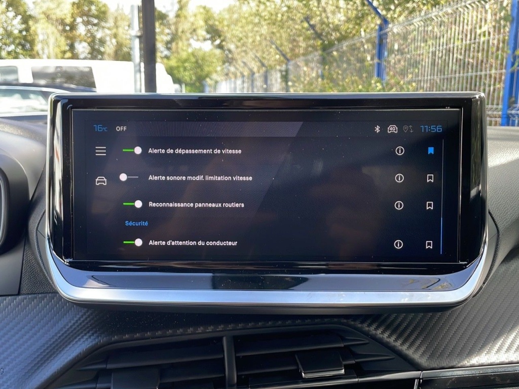 PEUGEOT 2008 1.2 PURETECH 100CH S&S ALLURE - ref: 2-777936 - Photo 20