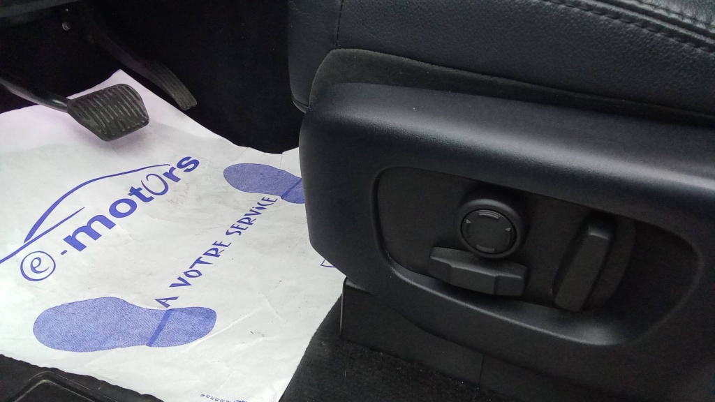 LAND ROVER Discovery SE SD4 D240 SE 7 PLACES +CUIR +TOIT - ref: 5-1263929 - Photo 14