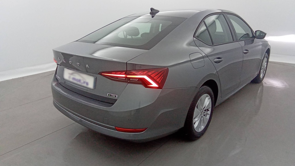 SKODA Octavia Ambition 1.0 TSI MHEV E-TEC 110 DSG7 AMBITION +GPS +CAMERA - ref: 5-1319478 - Photo 10