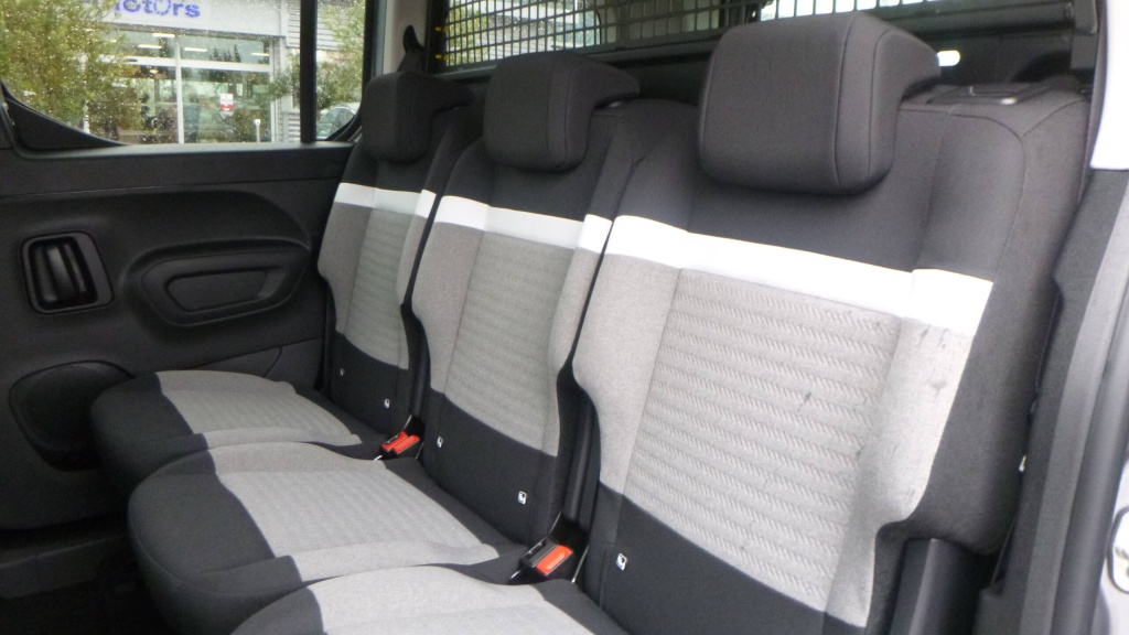 CITROEN Berlingo Max TAILLE M BLUEHDI 130 S&S EAT8 PLUS +PACK STYLE - ref: 5-1323170 - Photo 17