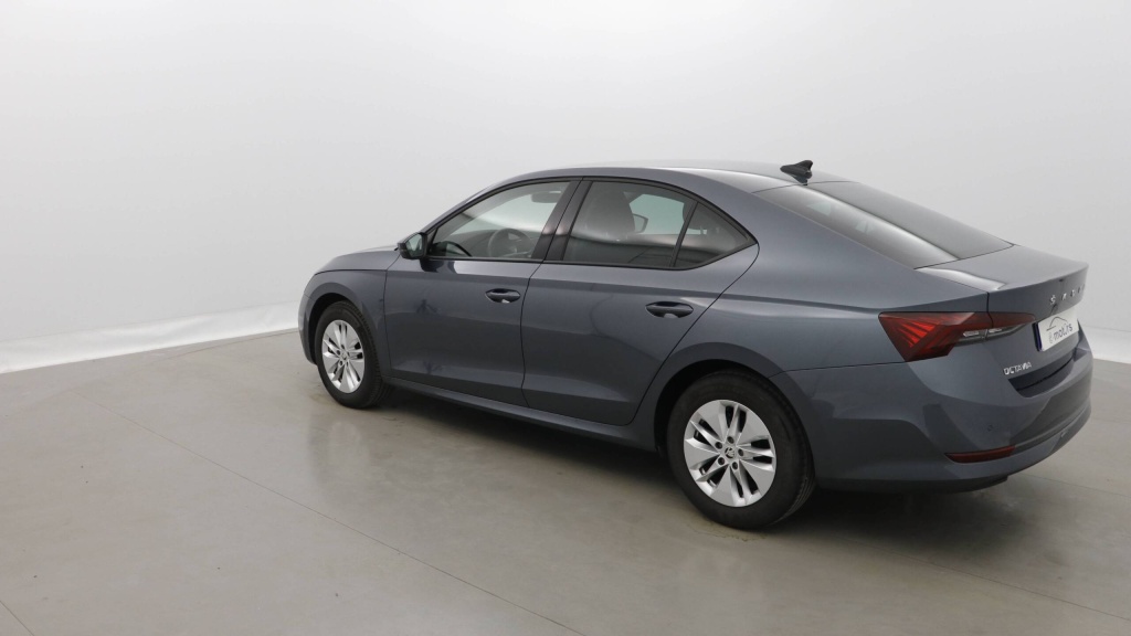 SKODA Octavia Ambition 2.0 TDI 150 DSG7 AMBITION +CAMERA +PDC AR/AV - ref: 5-1341161 - Photo 4