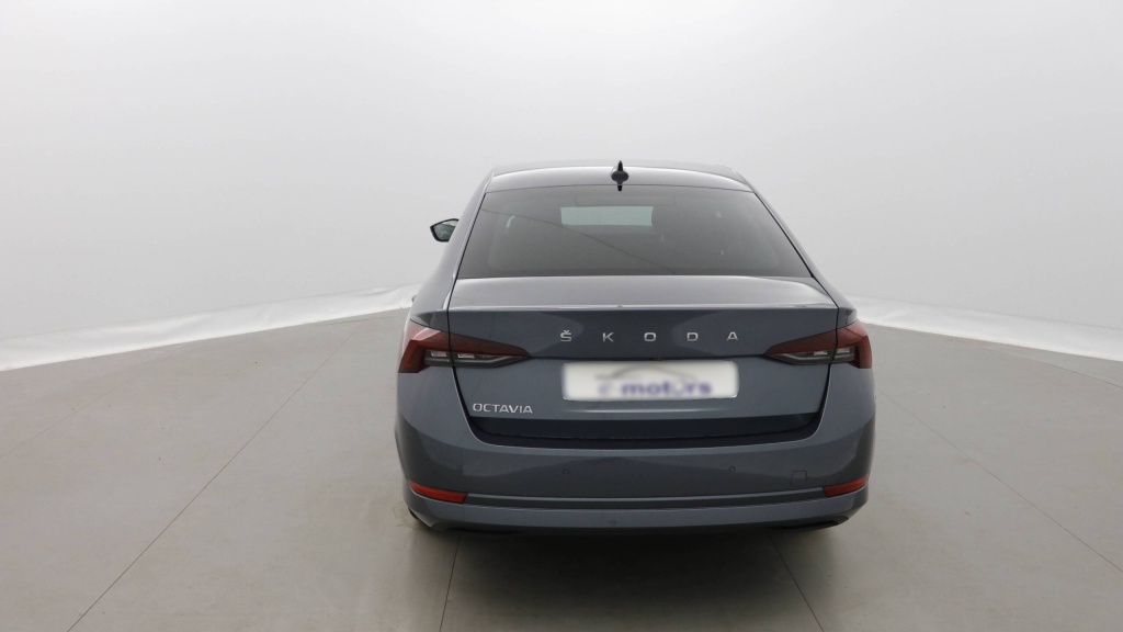 SKODA Octavia Ambition 2.0 TDI 150 DSG7 AMBITION +CAMERA +PDC AR/AV - ref: 5-1341161 - Photo 5