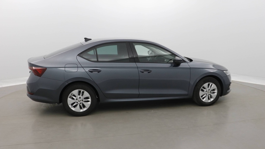 SKODA Octavia Ambition 2.0 TDI 150 DSG7 AMBITION +CAMERA +PDC AR/AV - ref: 5-1341161 - Photo 7