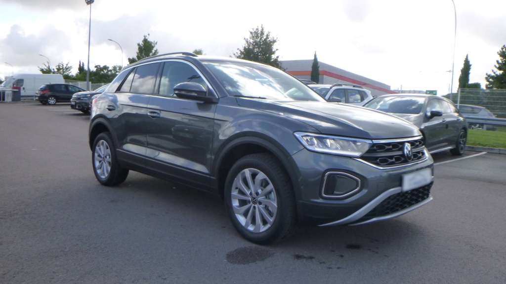 VOLKSWAGEN T-Roc VW Edition TDI 150 DSG7 VW EDITION +SIEGES AV CHAUFFANTS +ALARME - ref: 5-1359694 - Photo 3