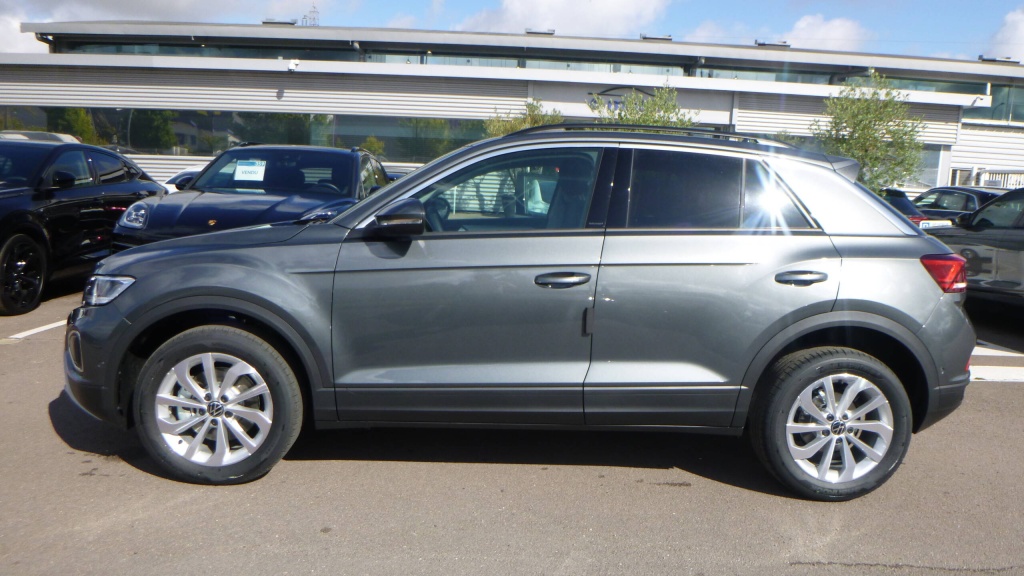 VOLKSWAGEN T-Roc VW Edition TDI 150 DSG7 VW EDITION +SIEGES AV CHAUFFANTS +ALARME - ref: 5-1359694 - Photo 8