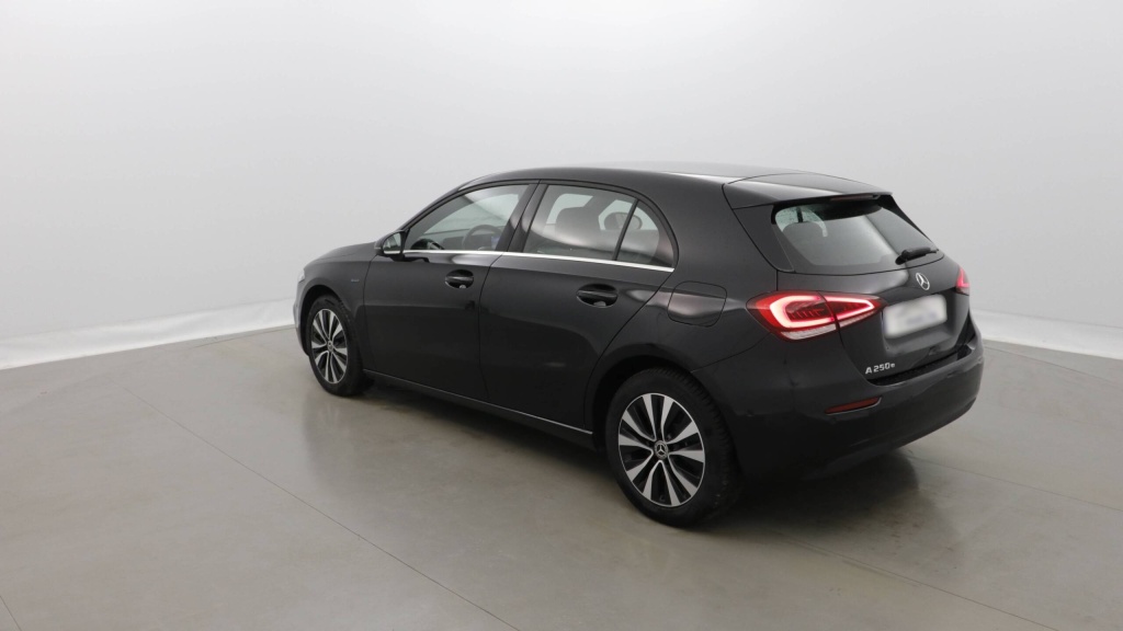 MERCEDES Classe A Style Line 250E 8G-DCT STYLE +GPS - ref: 5-1362377 - Photo 4