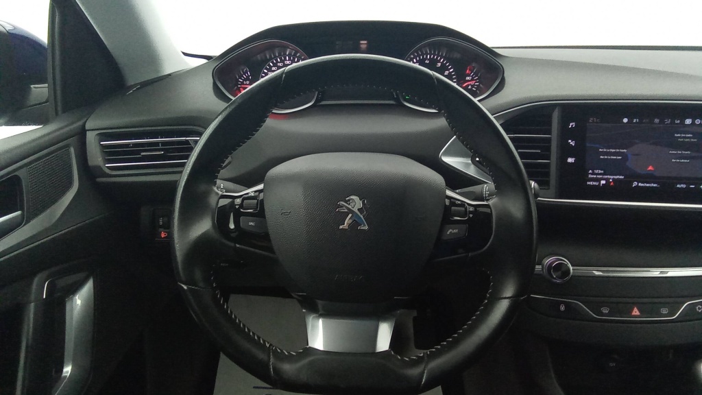 PEUGEOT 308 Allure PURETECH 130 STYLE - ref: 5-1367105 - Photo 12