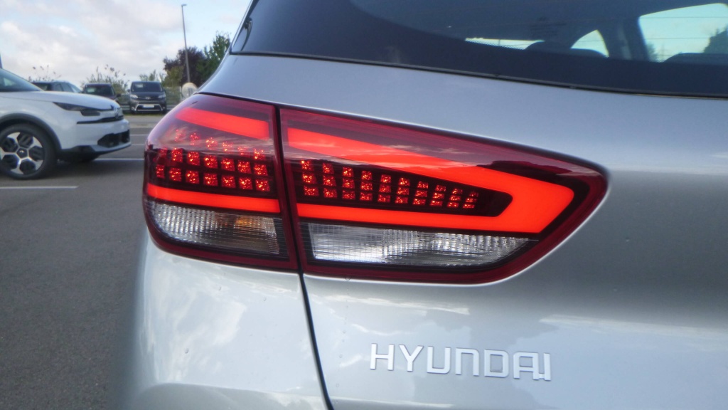 HYUNDAI i30 Creative I30 T-GDI 100 BVM CREATIVE +PACK HIVER - ref: 5-1367402 - Photo 10