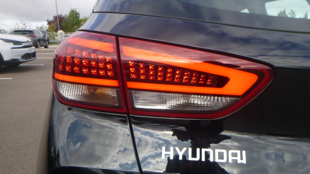 HYUNDAI i30 Creative I30 T-GDI 100 BVM CREATIVE +PACK HIVER - ref: 5-1367411 - Photo 10