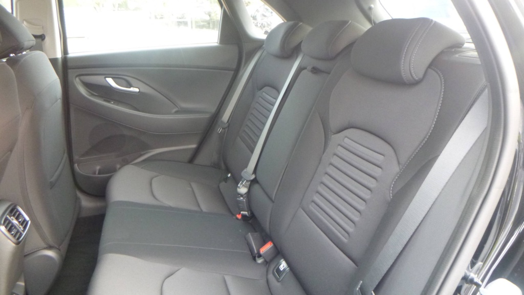 HYUNDAI i30 Creative I30 T-GDI 100 BVM CREATIVE +PACK HIVER - ref: 5-1367411 - Photo 17