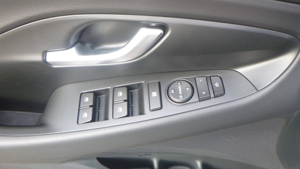 HYUNDAI i30 Creative I30 T-GDI 100 BVM CREATIVE +PACK HIVER - ref: 5-1367411 - Photo 20