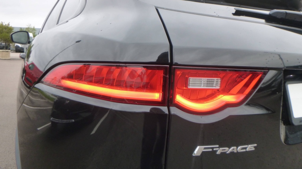 JAGUAR F-PACE R-Sport 2.0 D - 180 CH  AWD BVA8 - R-SPORT - ref: 5-1367826 - Photo 10