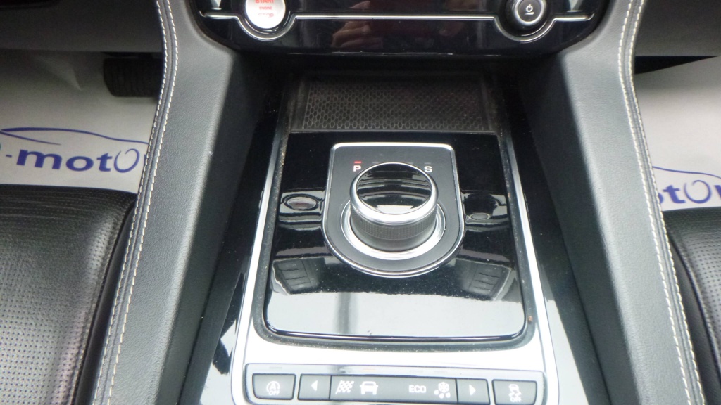 JAGUAR F-PACE R-Sport 2.0 D - 180 CH  AWD BVA8 - R-SPORT - ref: 5-1367826 - Photo 20