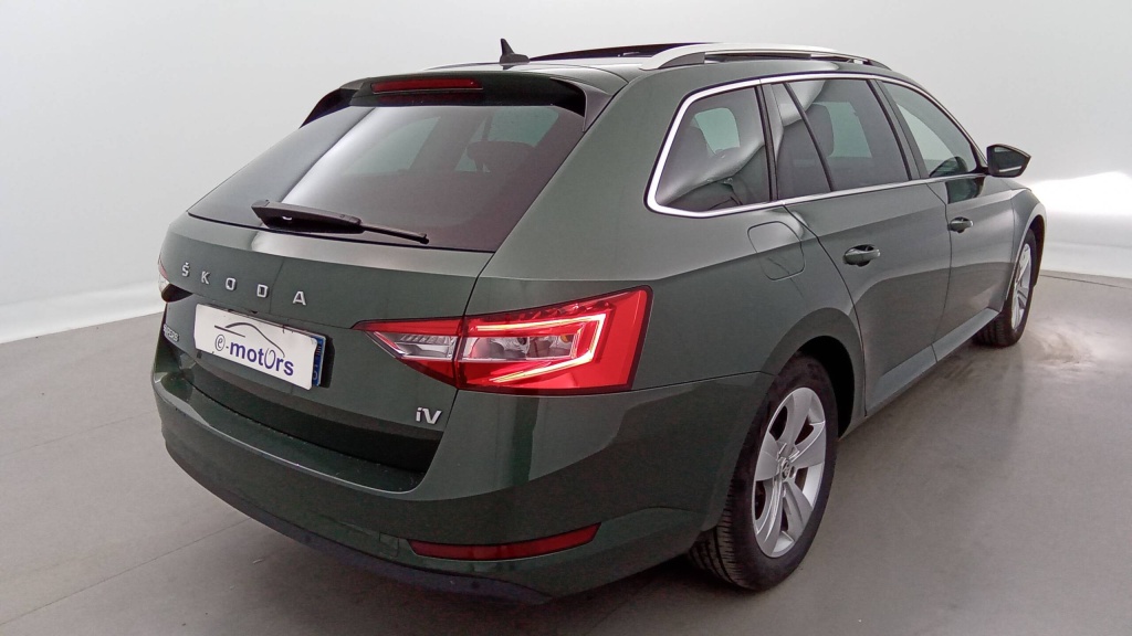 SKODA SuperbCombi Business 1.4 TSI PHEV 218 DSG6 +TOIT - ref: 5-1368750 - Photo 10